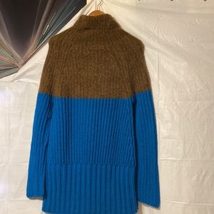 NWT SPORTMAX WOMEN GORGEOUS SWEATER SO UNIQUE AND CUTE SIZE M VERY NICE